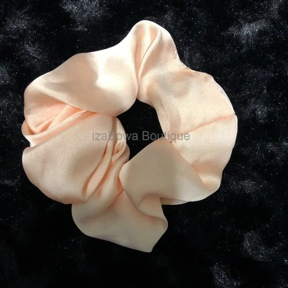 **** Peach Satin Scrunchie    (kids)  SC2941  Handmade NWT Boutique